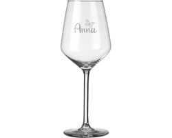 Wijnglas - Wijnglas met naam - Vlinder - Moederdag - Verjaardag - Vriendin - gepersonaliseerd - naam graveren - glas gravering - uniek cadeau - uniek